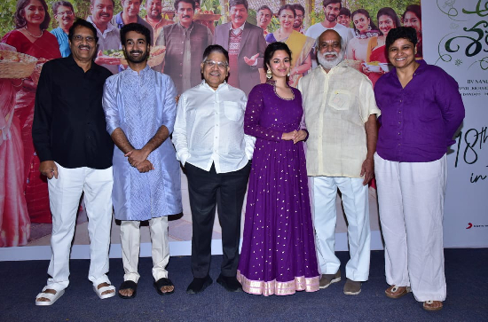 Cheyyi Cheyyi Kalipeddam Lyrical From Anni Manchi Sakunamule is out now