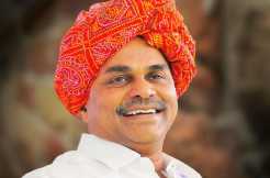 Jagan delights farmers on YSR's birth anniversary