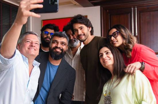 Netflix CEO calls on Mahesh Babu, Trivikram, Naga Vamsi 