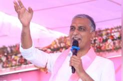 Harish Rao predicts Maha split, KCR hattrick