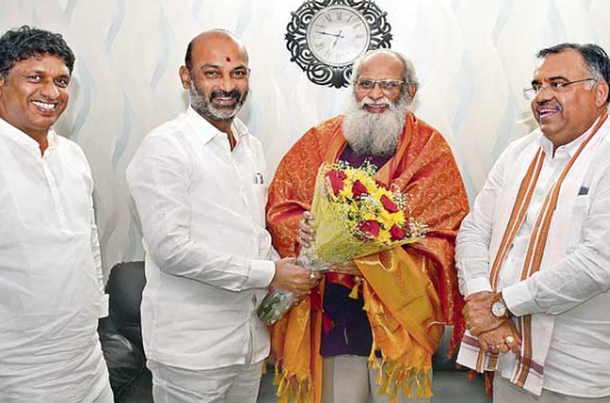 Why did Bandi Sanjay meet Vijayendra Prasad?