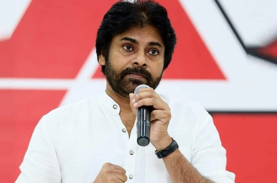 Fans Crying At Pawan Kalyan's 'Vyooham'