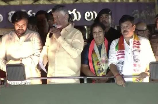 Chandrababu trolling Pawan Kalyan in front of everyone?