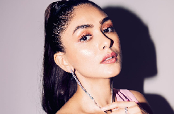 Mrunal Thakur looking Pretty in Pink   