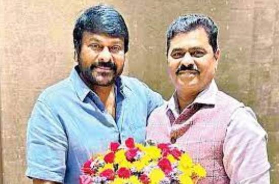 Thanks to Pawan, Chiranjeevi meets Nagababu's detractor