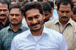 Mass Pics: 1000s For Jagan, 3 Men for Chandrababu