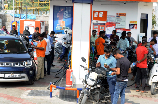 EC orders not to fill petrol and diesel in bottles in Andhra