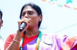 AP Congress chief Sharmila gets EC notice