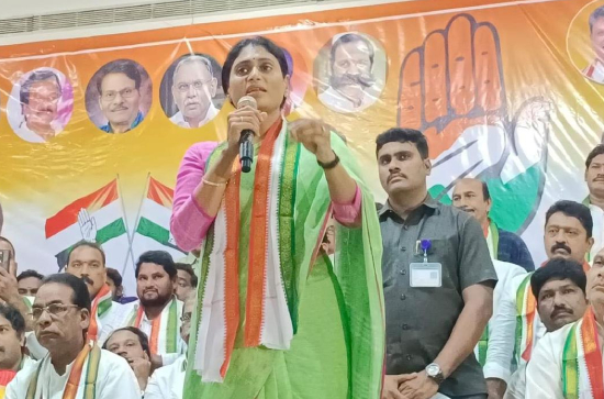 Sharmila pulling off a miracle in Kadapa?