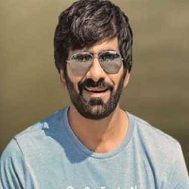 Ravi Teja to be seen in half a dozen movies! 