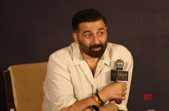 Sunny Deol: Blockbuster in theatres, utter flop in Parliament