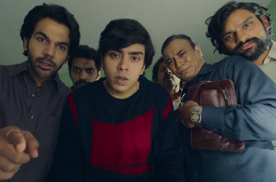 How is 'Guns & Gulaabs' on Netflix? Find out... 