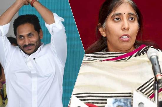 Congress gave Pulivendula b-form to YS Sunitha?
