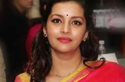 Renu Desai chose the wrong film. Period. 