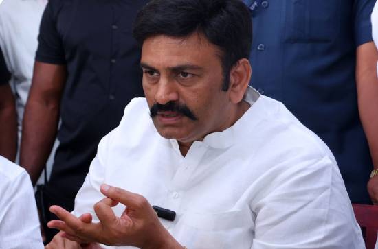 No Ticket For RRR: Jagan Started 'Thokkudu'?