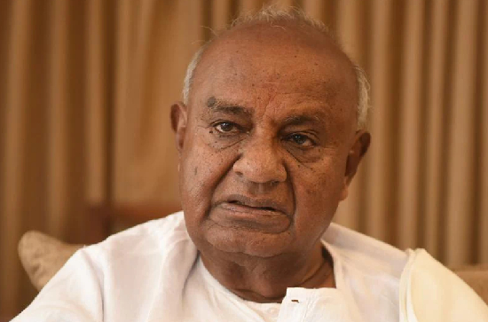HD Deve Gowda gives a shock to BJP