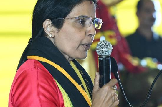 Bhuvaneshwari starts Nijam Gelavali: Will it work?