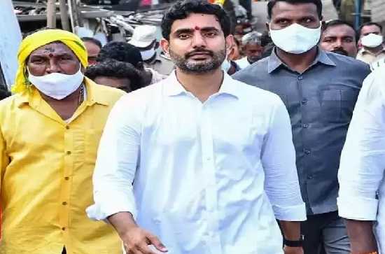 Lokesh insulting people during padayatra