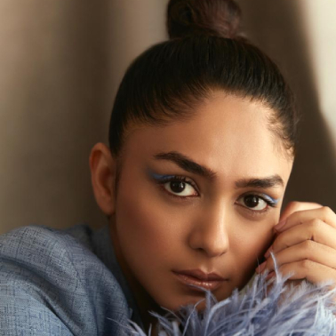 Glam Shot: Mrunal Thakur in her Blur Outfit