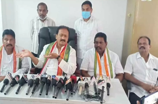 Congress targeting KCR's KamaReddy