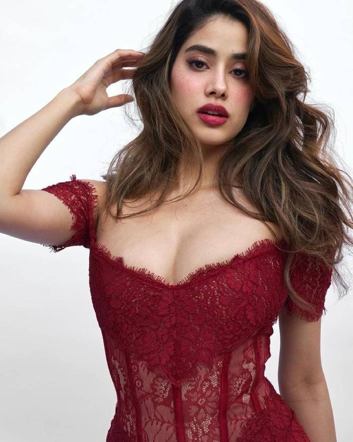 Janhvi_Kapoorj2