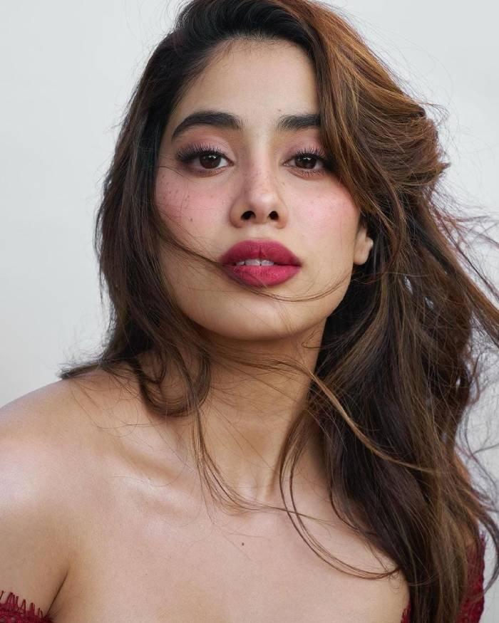 Janhvi_Kapoorj8