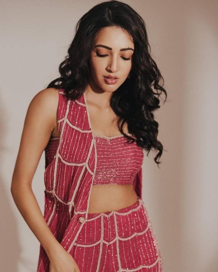 Neha_Shettywh2