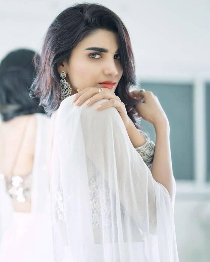 varsha_teluguvox_8
