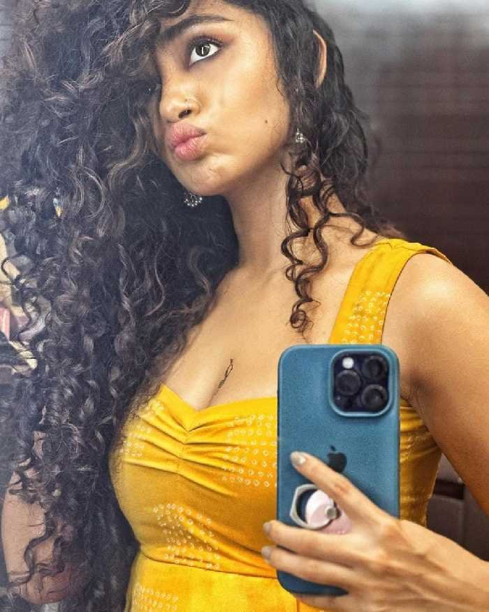 Anupama-Parameswaran-3